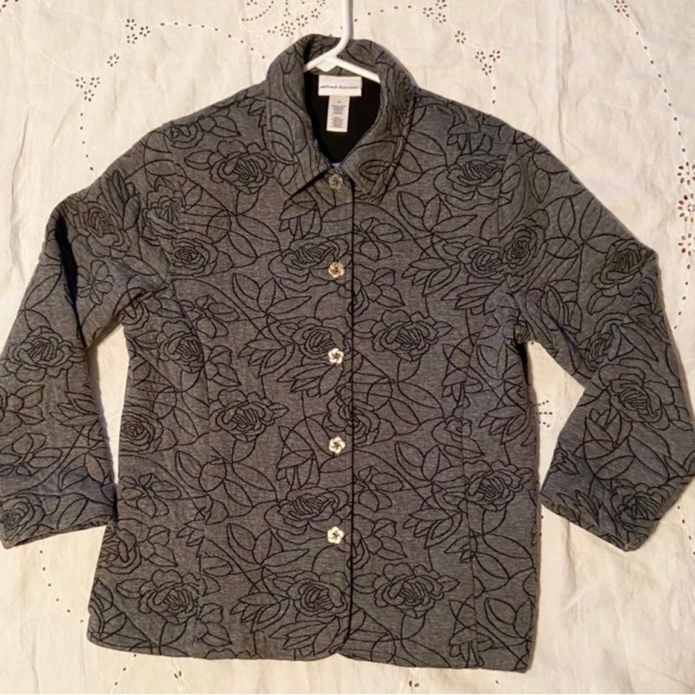 Alfred Dunner jacket Excellent condition size 10 gray and black
